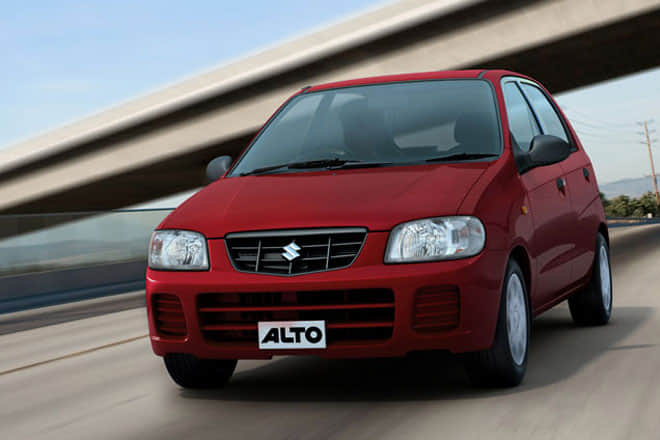 top ten selling cars in India