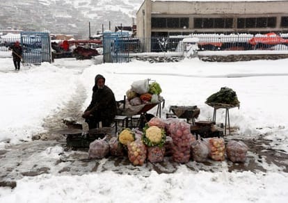  Avalanches, snow kill over 100 people in Afghanistan and Pakistan