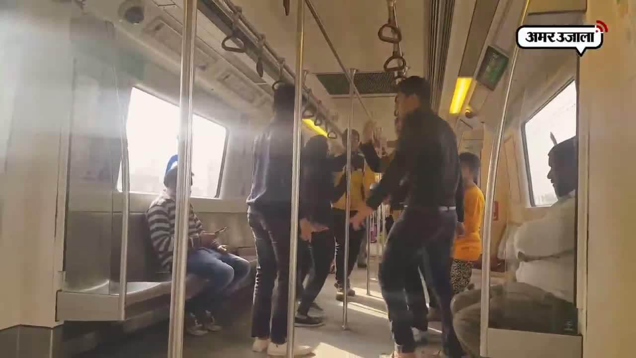 दिल्ली मेट्रो, वीडियो वायरल 