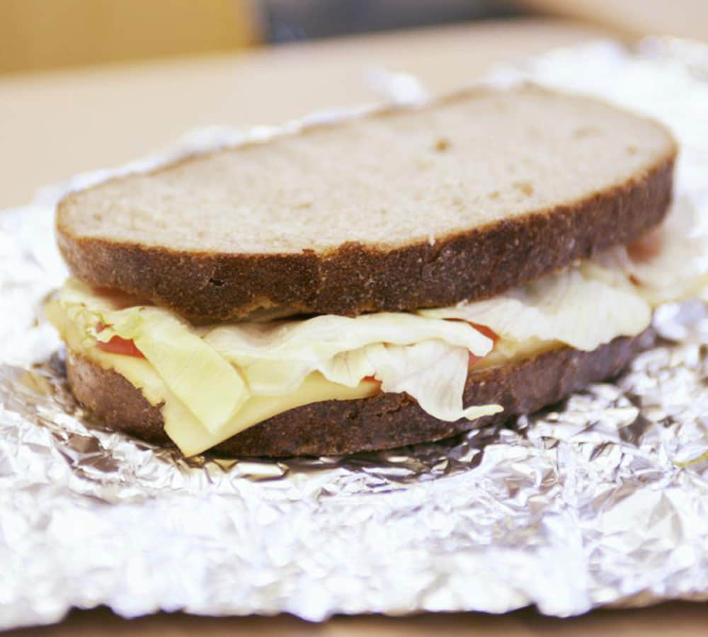 Know Is it safe or not wrapping food in aluminium foil