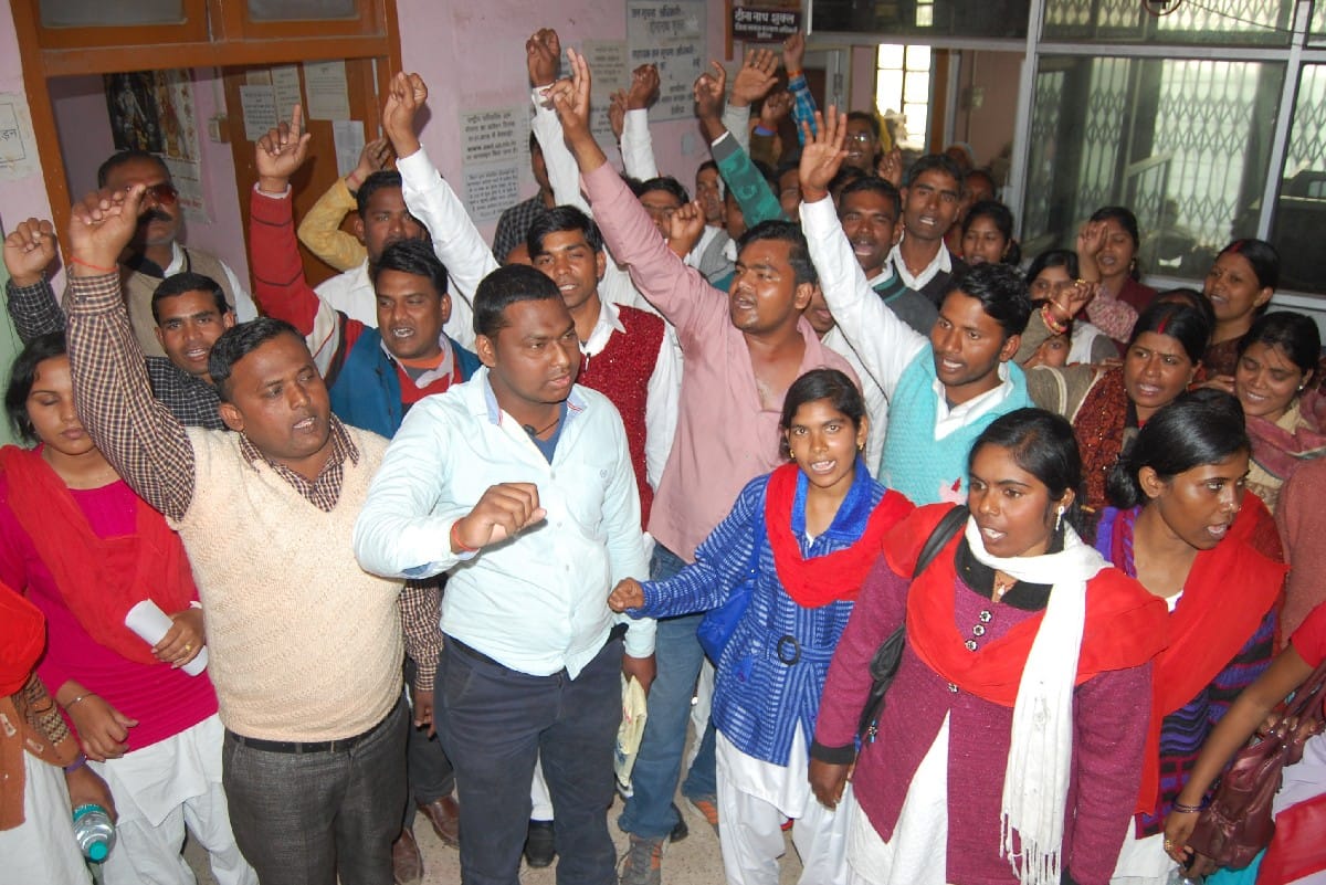 students scholarship matter in deoria