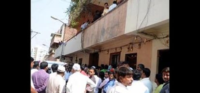 husband kills her wife and daughter and then committed suicide in pune