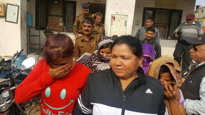 sex racket busted at rewari of haryana, police arrested gilrs from room of house