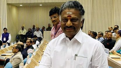 How Sasikala came up chief minister?