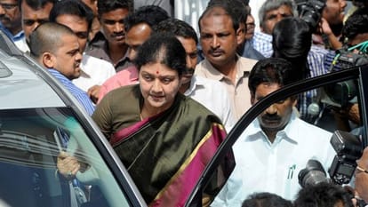 How Sasikala came up chief minister?