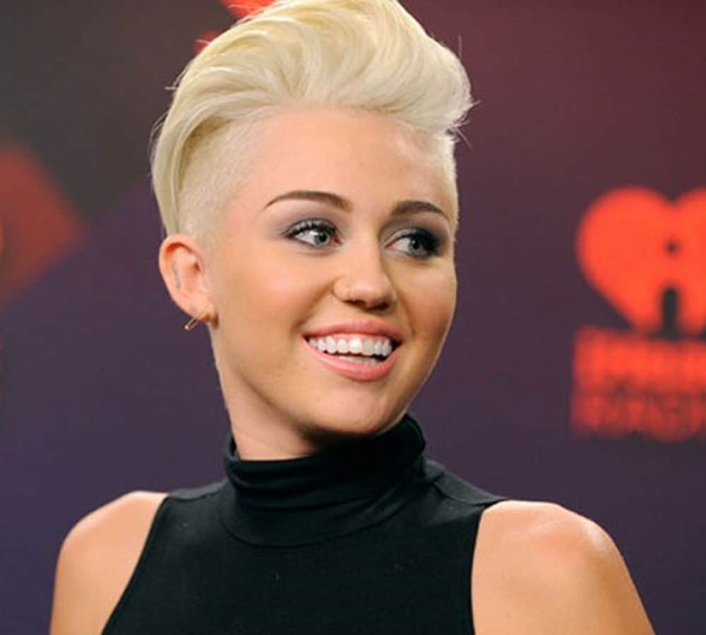 hollywood actress miley cyrus laxmi pooja at home