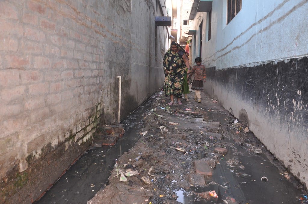People of Mahewa, Mirzapur face trouble due garbage