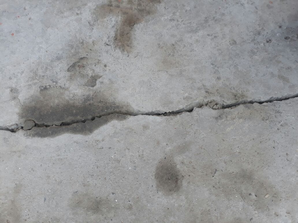 crack on house due to earthquake tremors in uttarakhand