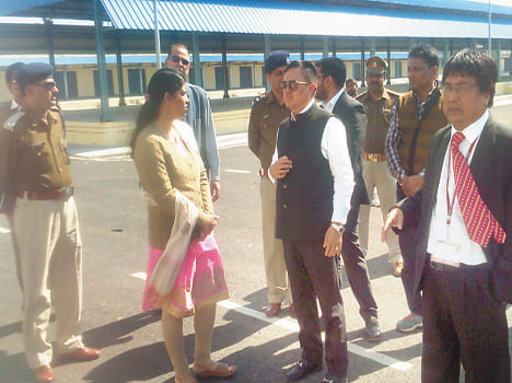 Naveen Galla Mandi leaves the polling parties