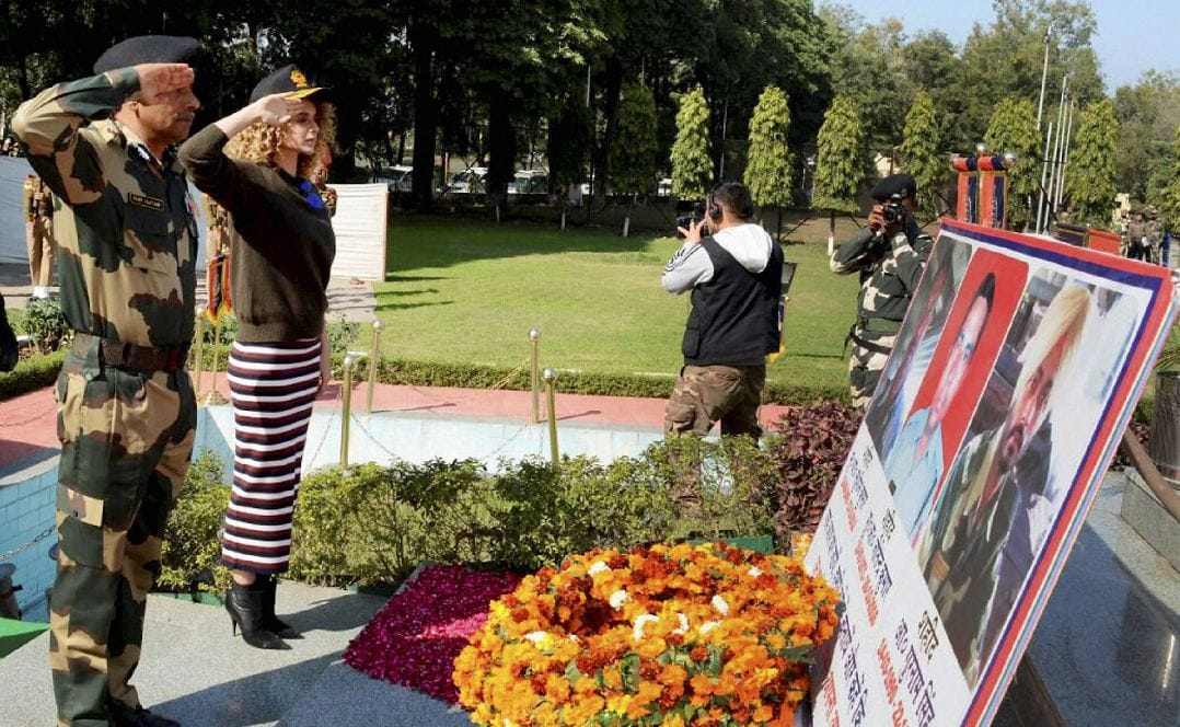 kangana ranaut visited Bsf camp in jammu