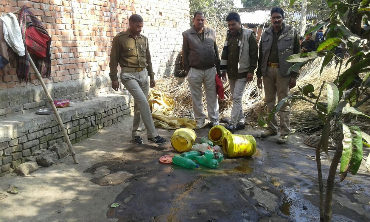 10 arrested during making liquor
