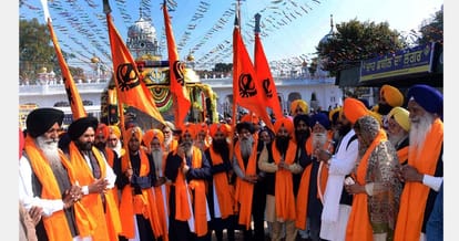 SGPC President on those politicians who goes to dera