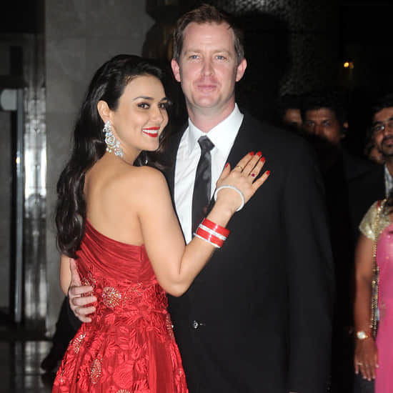 Is Preity Zinta pregnant ? Pics reveal all