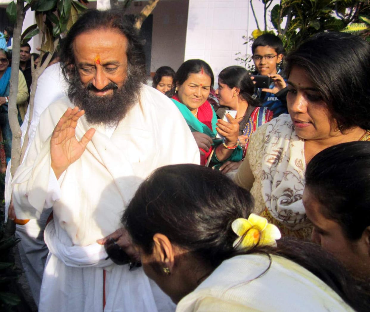 Sri Sri Ravishankar were struck Knwasrm