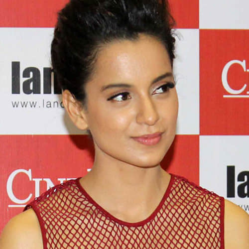 kangana gifted an expensive flat to her yoga guru 