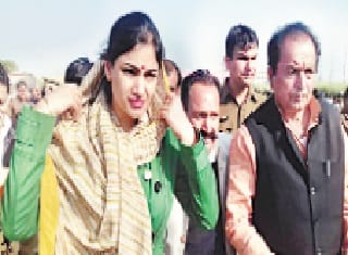 kisan virodhi hai bjp : charu chaudhry