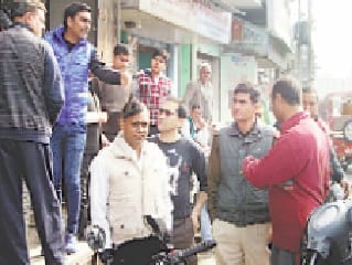 choron ne khangali dukan