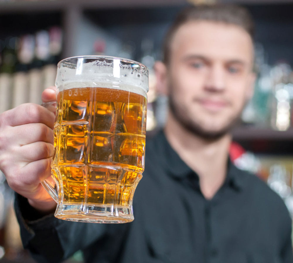 is beer really helps to remove stone