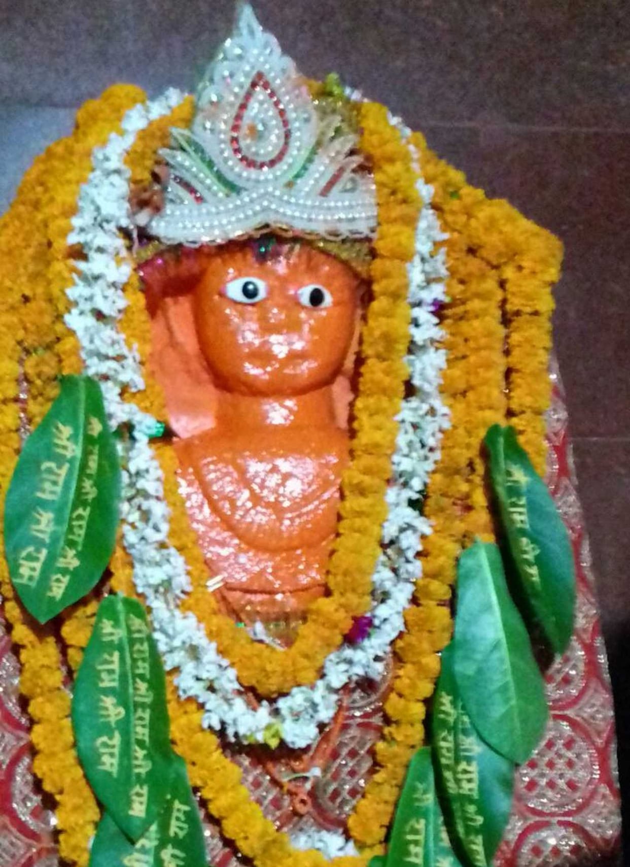 Mahavira's philosophy drew a crowd of people