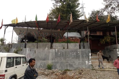 Attack on Baba, Loot in Shiv Temple Mandi.