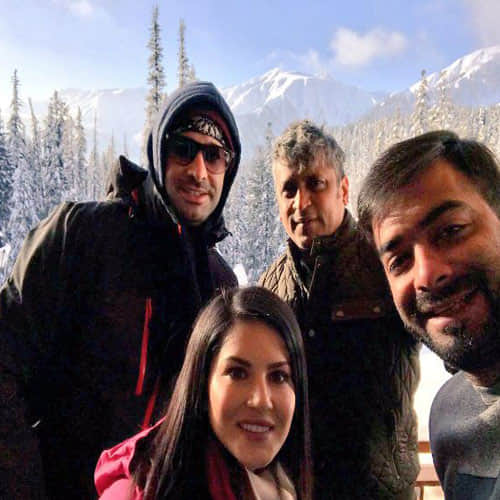 sunny leone celebrate her vacation with husband