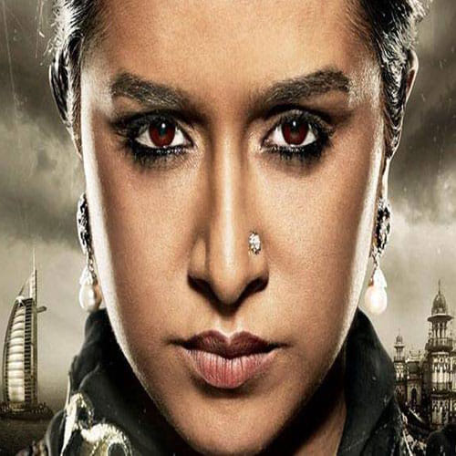 shraddha kapoor doing heavy make up before the shooting of haseena