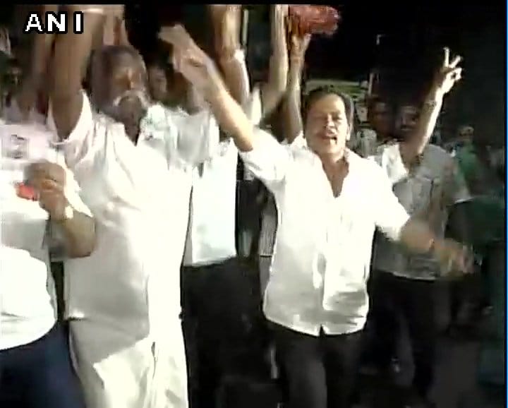 Sasikala, Panneerselvam and Stalin Met with their supporters