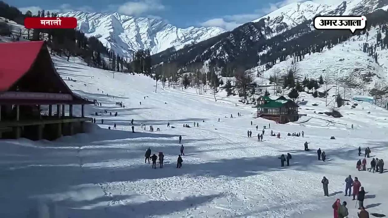 first snowfall of season in Manali 2018