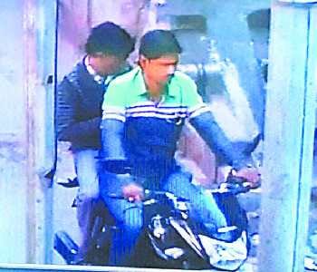 Woman robbed of gold in spot day light