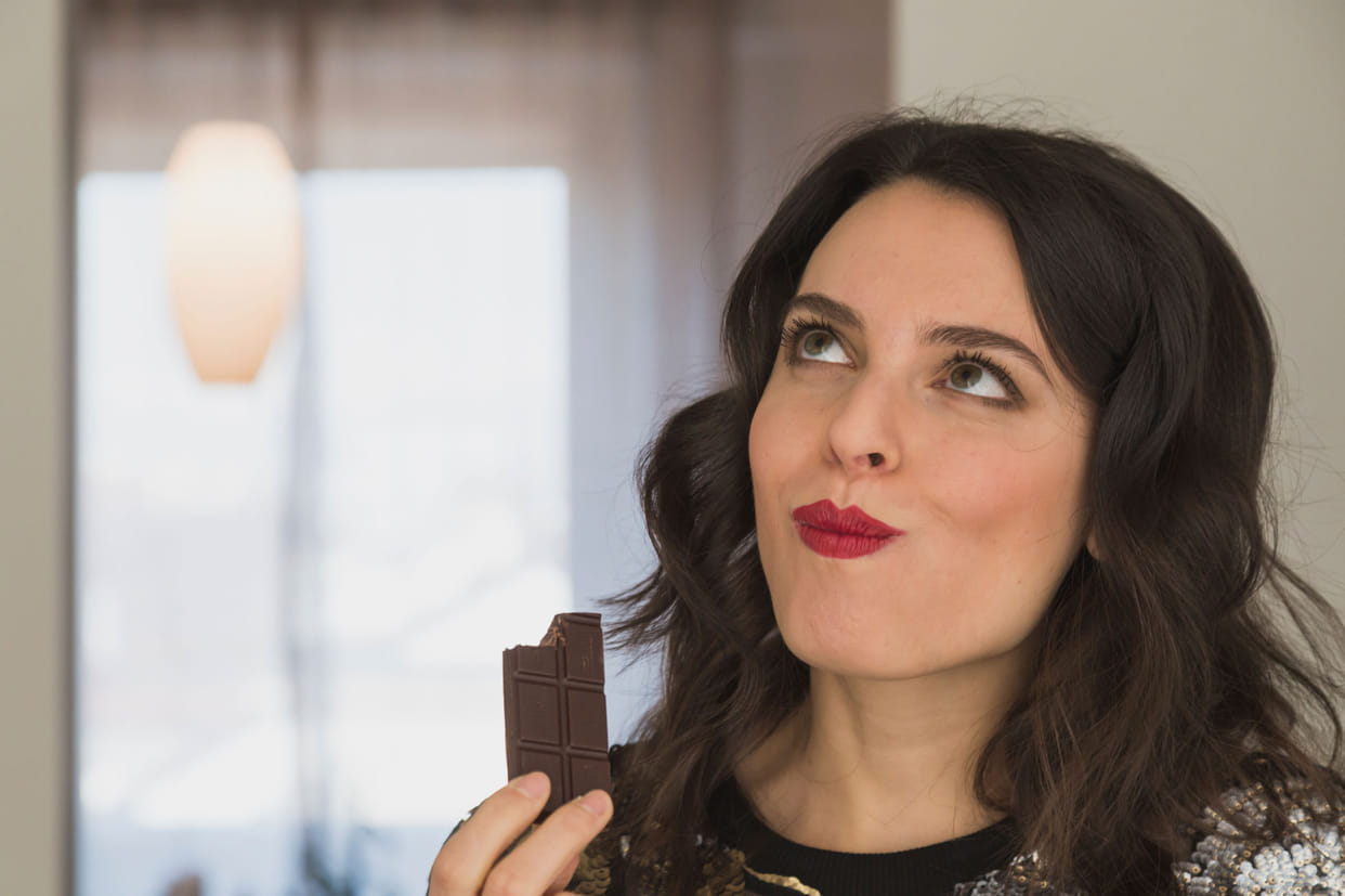 student can eat sandwich and chocolate between exam