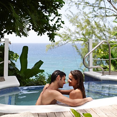 Never Make These Mistakes while booking Hotels for Honeymoon