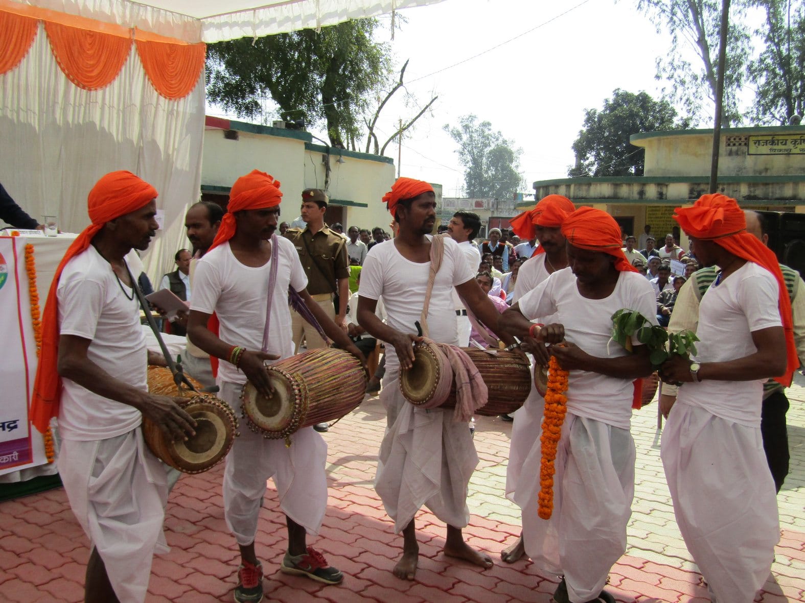 Sonbhadra world famous folk dance Karma Becoming extinct, see pictures 