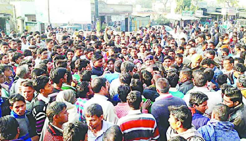 Traders said the driver of the third degree, motorway jams