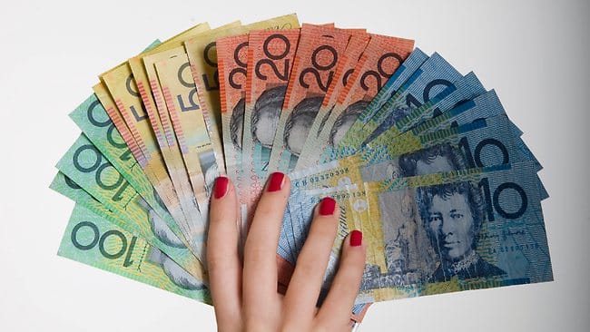 Australia Post boss ahmed fahour salary is more than 10 times higher than PM