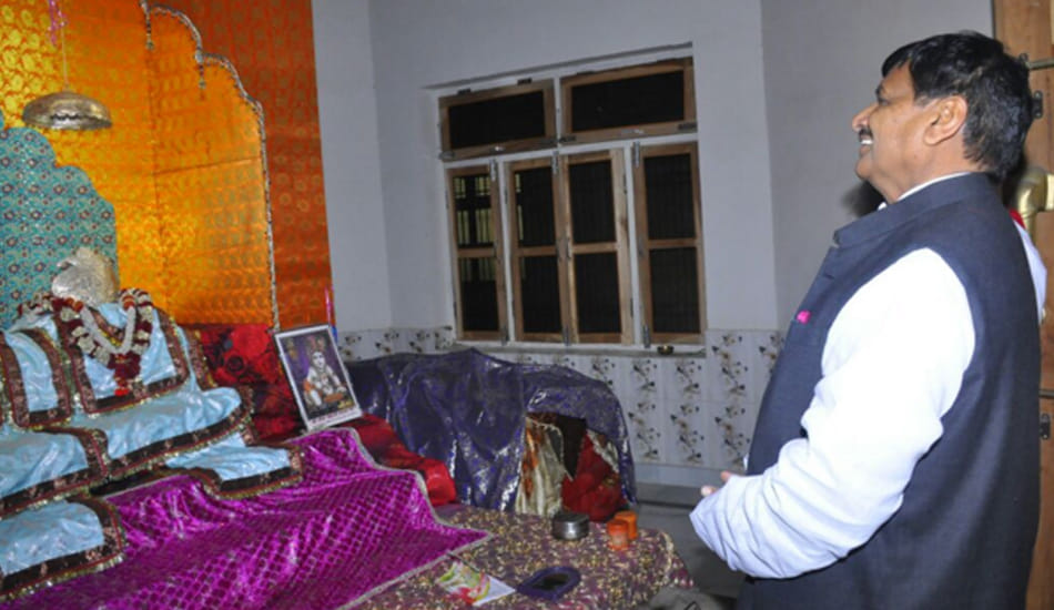 dimple yadav not given place to father in law shivpal yadav