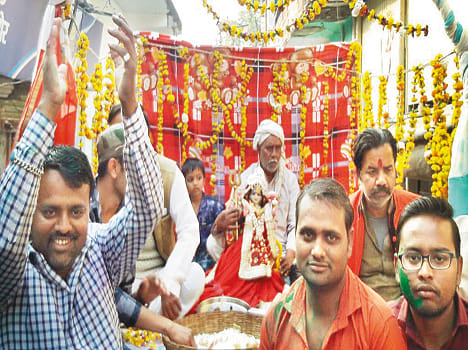 Fledged band out with mothers' procession