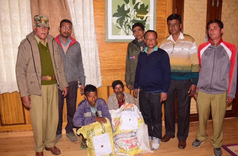 Two arrested with three leopard skins