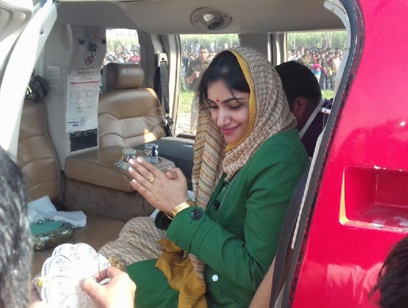 Charu Chowdhury said: I am First time,Take care of me