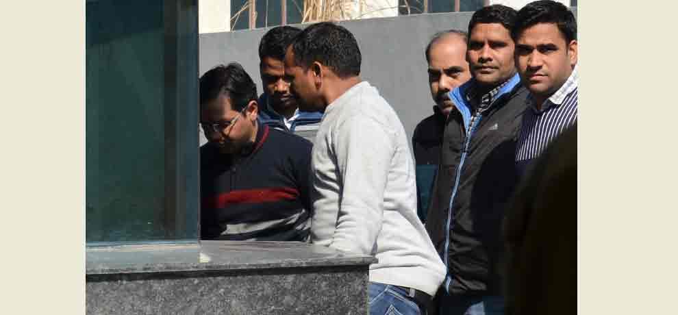 52 crore and the company's Ablej Mahatg freeze funds possessed Gateway Hyderabad