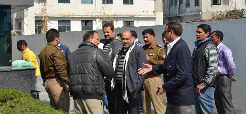 fraud online company ablaze owner anubhav mittal's father arrest in 3700 crore online fraud