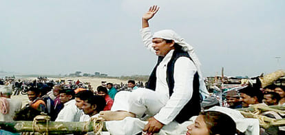 Arthi Baba's election campaign on pyre, office in cemetery 