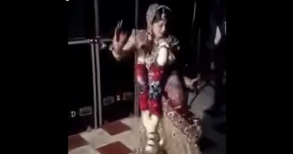 bride dancing on her wedding video goes viral