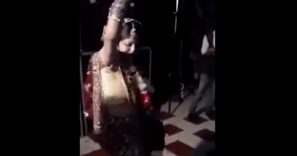 bride dancing on her wedding video goes viral