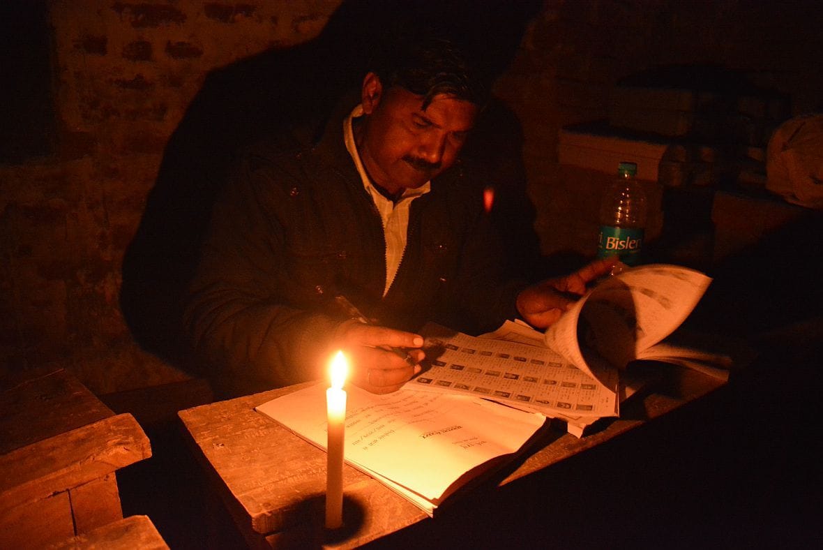 Candle-torch-lit work began polling parties