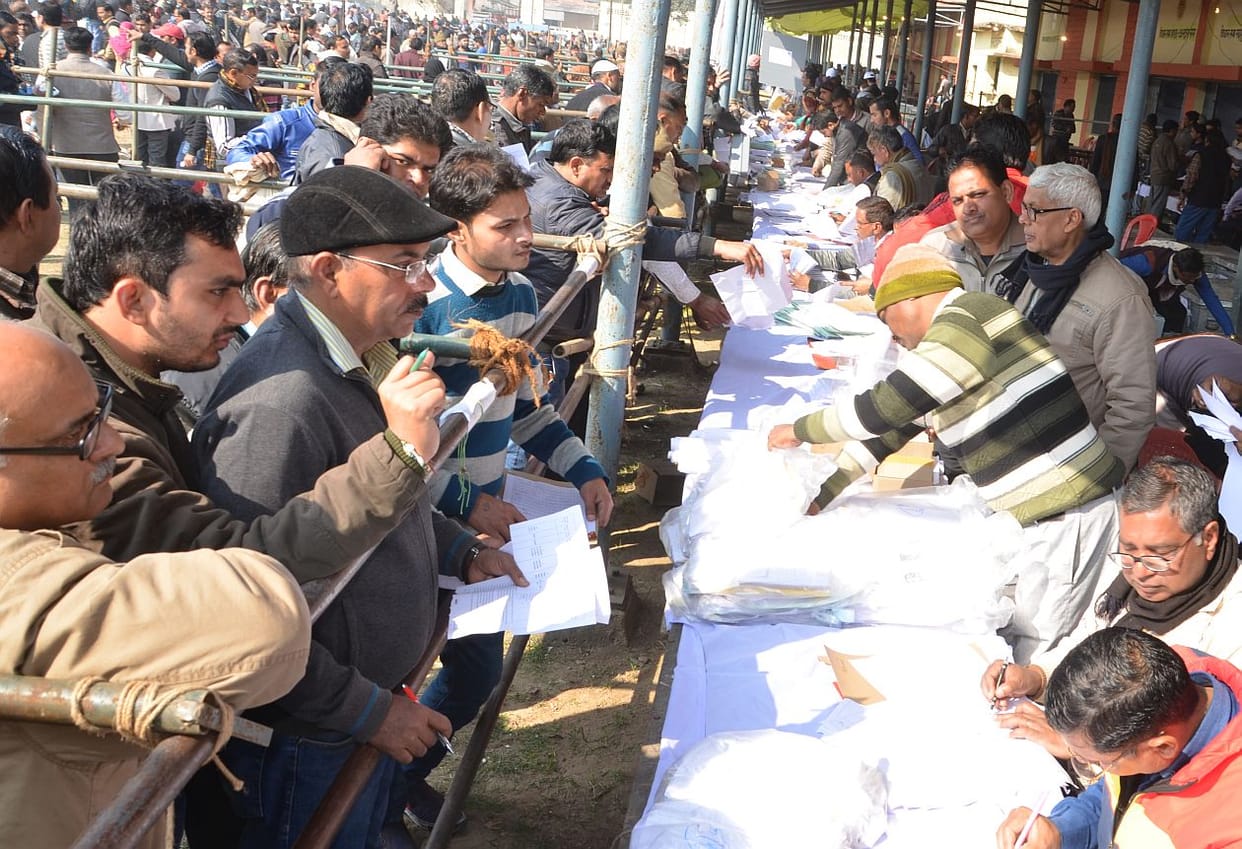 Personnel arrived at the polling booths.
