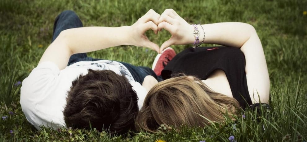 couple Expressed their love in front of police