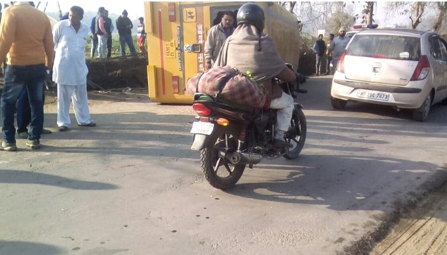 Private School bus accident at Nalagarh, Heart Attack to Driver.