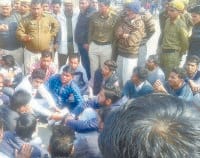 people protest, shopkeeper, road jam, kaithal