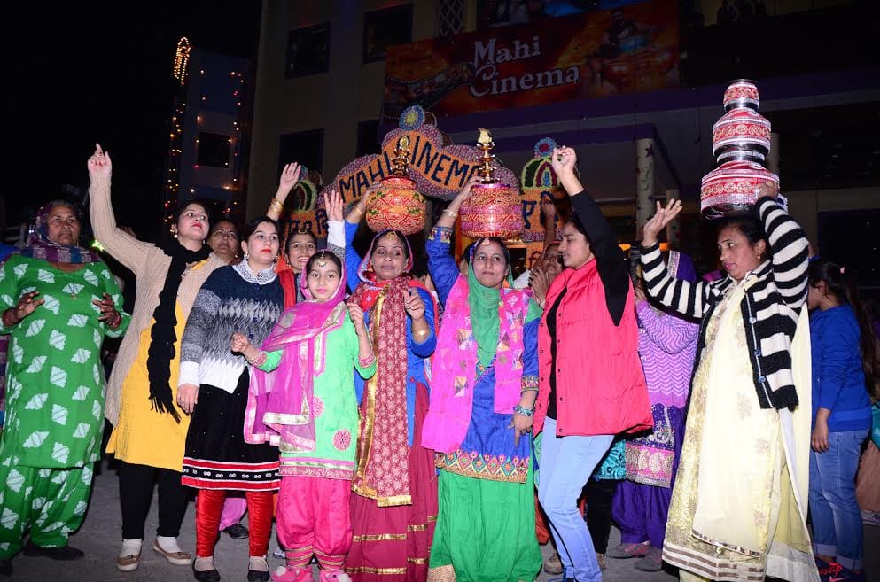 house full show of gurmeet ram rahim movie hind ka napak ko jawab released today