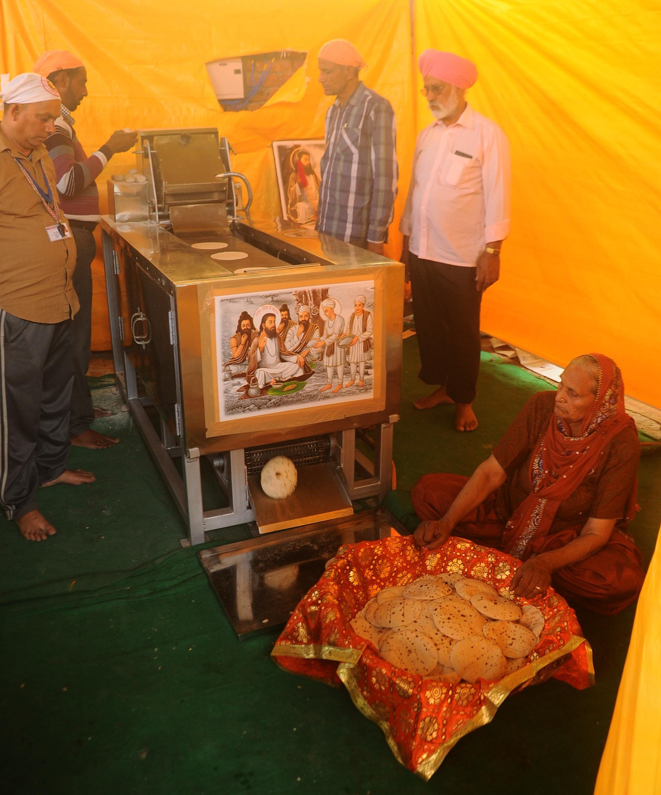 machine from astria is the centre of attraction in varanasi